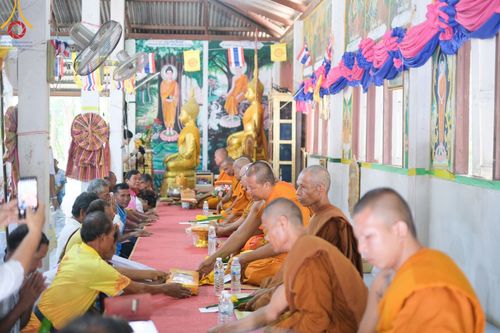 ภาพ No.168876:พิธีทอดกฐิน ณ วัดบ้านน้ำอ้อม จ.บุรีรัมย์ ในโครงการกฐินสามัคคีทั่วไทย 30,000 วัด บูชาธรรม 80 ปี หลวงพ่อธัมมชโย โดยคณะศิษยานุศิษย์วัดพระธรรมกาย วันที่ 23 ตุลาคม พ.ศ. 2567
