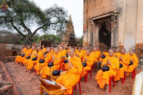 ภาพ No.138522:พิธีตักบาตร วัดราชบูรณะ จ.พระนครศรีอยุธยา วันที่ 25 พฤษภาคม พ.ศ.2567