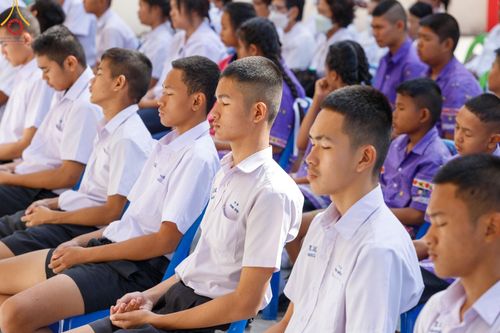 ภาพ No.196710:พิธีทอดผ้าป่าทำนุบำรุงศาสนสถาน ณ วัดสิงห์ ต.บางคูเวียง อ.บางกรวย จ.นนทบุรี ในโครงการธรรมยาตรา กตัญญูบูชา มหาปูชนียาจารย์ พระมงคลเทพมุนี(สด จนฺทสโร) พระผู้ปราบมาร อนุสรณ์สถาน 7 แห่ง ปีที่ 13 วันที่ 17 มกราคม พ.ศ. 2568