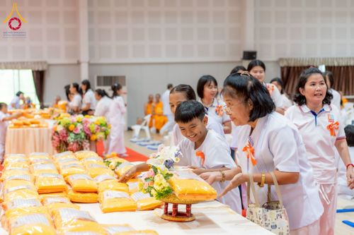 ภาพ No.255028:วันที่ 15 ตุลาคม พ.ศ. 2568 พิธีทอดกฐินสามัคคีประจำปี 2568 บูชาธรรม 81 ปี หลวงพ่อธัมมชโย ณ ศูนย์อบรมเยาวชนกาญจนบุรี