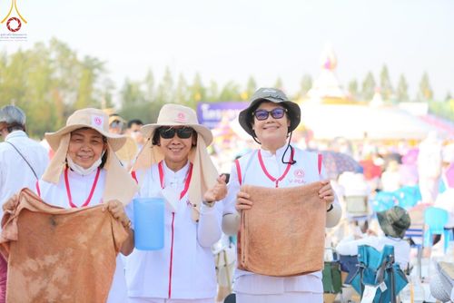 ภาพ No.109989:V.8 พลังทีม การเตรียมงาน เก็บงาน การรับบุญของเจ้าหน้าที่หน่วยงานต่างๆ เพื่อโครงการธรรมยาตรา กตัญญูบูชามหาปูชนียาจารย์ พระมงคลเทพมุนี (สด จนฺทสโร) พระผู้ปราบมาร อนุสรณ์สถาน 7 แห่ง ปีที่ 12 ระหว่างวันที่ 2 - 31 มกราคม พ.ศ.2567