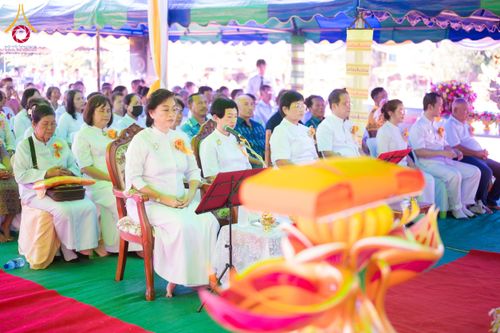 ภาพ No.175470:พิธีทอดกฐินสามัคคี ณ ศูนย์ปฏิบัติธรรมแก้วมงคลสกลนคร(หนองหาร) ต.ท่าแร่ อำเภอเมือง จังหวัดสกลนคร วันที่ 15 พฤศจิกายน พ.ศ. 2567