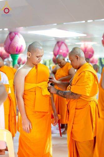 ภาพ No.277724:วันเสาร์ที่ 6 ธันวาคม พ.ศ. 2568 พิธีบรรพชาอุปสมบทและพิธีถวายบาตร โครงการอุปสมบทบูชาธรรมมหาปูชนียาจารย์ ประจำปี พ.ศ.2568 โครงการบวชพระนานาชาติ AEC และ WAB รุ่น CEO (นักบริหาร) รุ่นที่ 5 ณ มหาธรรมกายเจดีย์ วัดพระธรรมกาย