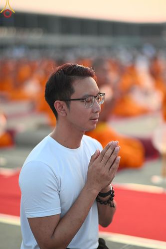 ภาพ No.204502:พิธีจุดประทีปถวายเป็นพุทธบูชา และบูชาธรรมมหาปูชนียาจารย์ ณ วัดพระธรรมกาย ตำบลคลองสาม อำเภอคลองหลวง จังหวัดปทุมธานี ในโครงการธรรมยาตรา กตัญญูบูชา มหาปูชนียาจารย์ พระมงคลเทพมุนี(สด จนฺทสโร) พระผู้ปราบมาร ปีที่ 13 วันที่ 31 มกราคม พ.ศ. 2568