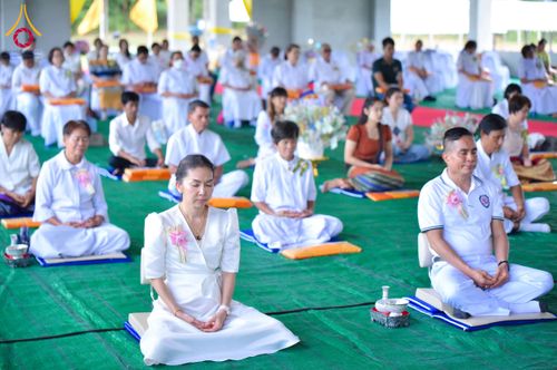 ภาพ No.164733:พิธีทอดกฐิน ณ ธุดงคสถานเขาย้อย เพชรบุรี สร้างอาคารปฏิบัติธรรม พระมงคลเทพมุนี(สด จนฺทสโร) ตำบลสระพัง อำเภอเขาย้อย จังหวัดเพชรบุรี วันอาทิตย์ ที่ 20 ตุลาคม พ.ศ. 2567