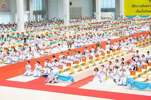 ภาพ No.236057:วันที่ 3 สิงหาคม พ.ศ. 2568 พิธีบูชาข้าวพระ ณ สภาธรรมกายสากล วัดพระธรรมกาย