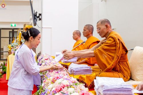 ภาพ No.242719:วันที่ 29-31 สิงหาคม พ.ศ. 2568 องค์กรภาคีเครือข่าย “บวร” (บ้าน-วัด-โรงเรียน-ราชการ) อ.คลองหลวง จัดบวชอุบาสิกาแก้ว ถวายพระราชกุศลแด่สมเด็จพระพันปีหลวง - กตัญญูบูชาแด่ผู้มีพระคุณ