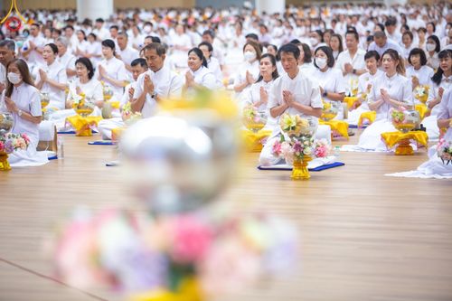 ภาพ No.206887:พิธีถวายโคมมาฆประทีป น้อมถวายเป็นพุทธบูชา แด่คณะพระภิกษุ สามเณร วัดพระธรรมกาย วันอาทิตย์ที่ 9 กุมภาพันธ์ พ.ศ. 2568 ณ ห้องแก้วสารพัดนึก 2 สภาธรรมกายสากล วัดพระธรรมกาย จังหวัดปทุมธานี