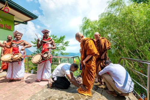 ภาพ No.175781:พิธีทอดผ้าป่าสมทบกฐิน ณ วัดอนุรุทธะอารนา เมืองมาตะเล ศรีลังกา โดยมูลนิธิธรรมกาย ในนามหลวงพ่อธัมมชโย วันที่ 7 พฤศจิกายน พ.ศ. 2567