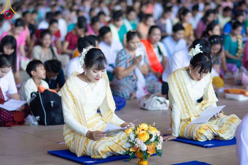 ภาพ No.100037:พิธีทอดผ้าป่า เมียนมาร์ และพิธีสวดธรรมจักร ครั้งที่ 5 ประจำปี พ.ศ. 2566 วันอาทิตย์ที่ 3 ธันวาคม พ.ศ. 2566