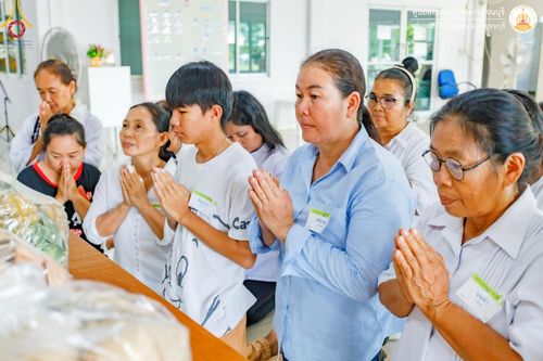 ภาพ No.152074:โครงการอบรมอุบาสก อุบาสิกาแก้ว ตัวแทนทอดกฐิน 30,000 วัด ทั่วไทย ระหว่างวันที่ 6-8 กันยายน พ.ศ. 2567 ณ ศูนย์อบรมเยาวชนกาญจนบุรี