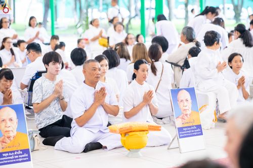 ภาพ No.333843:วันเสาร์ที่ 13 มิถุนายน พ.ศ.2569 พิธีเวียนประทักษิณ , พิธีวันทาสีมา , วันทาพระประธาน , พิธีขอขมาและมอบผ้าไตร โครงการอุปสมบทหมู่ผู้บริหาร รุ่นที่ 16 , โครงการอุปสมบทหมู่ธรรมทายาท ระดับอุดมศึกษา รุ่นที่ 53 (ภาคฤดูฝน) ณ โบสถ์พระไตรปิฏก วัดพระธรรมกาย