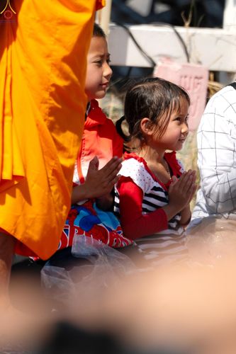 ภาพ No.304243:วันที่ 25 มกราคม พ.ศ. 2569 พิธีต้อนรับพระธรรมยาตรา  รร.สามัคคีราษฏร์บำรุง-วัดพระธรรมกาย ในโครงการธรรมยาตรา กตัญญูบูชา มหาปูชนียาจารย์ พระมงคลเทพมุนี(สด จนฺทสโร) พระผู้ปราบมาร อนุสรณ์สถาน 7 แห่ง ปีที่ 14