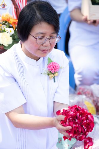 ภาพ No.304156:วันที่ 25 มกราคม พ.ศ. 2569 พิธีต้อนรับพระธรรมยาตรา  รร.สามัคคีราษฏร์บำรุง-วัดพระธรรมกาย ในโครงการธรรมยาตรา กตัญญูบูชา มหาปูชนียาจารย์ พระมงคลเทพมุนี(สด จนฺทสโร) พระผู้ปราบมาร อนุสรณ์สถาน 7 แห่ง ปีที่ 14