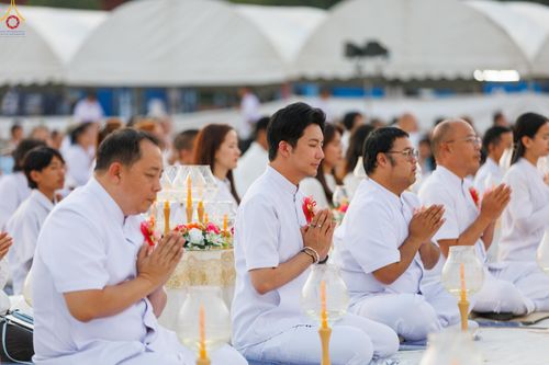 ภาพ No.293962:วันที่ 14 มกราคม พ.ศ. 2569 พิธีจุดประทีปถวายเป็นพุทธบูชา และบูชาธรรมมหาปูชนียาจารย์  ณ วัดสองพี่น้อง ต.ต้นตาล อ.สองพี่น้อง จ.สุพรรณบุรี ในโครงการธรรมยาตรา กตัญญูบูชา มหาปูชนียาจารย์ พระมงคลเทพมุนี(สด จนฺทสโร) พระผู้ปราบมาร อนุสรณ์สถาน 7 แห่ง ปีที่ 14