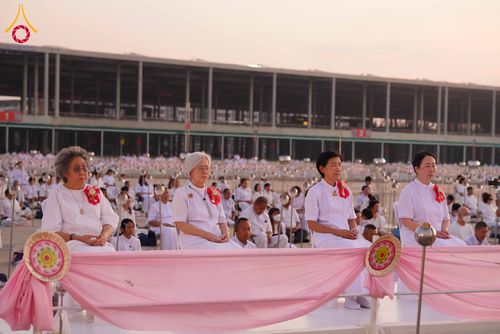 ภาพ No.312228:วันอังคารที่ 3 มีนาคม พ.ศ.2569 พิธีเวียนประทักษิณและจุดมาฆประทีป ณ ลานธรรมพระมหาธรรมกายเจดีย์ วัดพระธรรมกาย