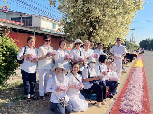 ภาพ No.105968:V.2 ทุ่มเท การเตรียมงาน เก็บงาน การรับบุญของเจ้าหน้าที่หน่วยงานต่างๆ เพื่อโครงการธรรมยาตรา กตัญญูบูชามหาปูชนียาจารย์ พระมงคลเทพมุนี (สด จนฺทสโร) พระผู้ปราบมาร อนุสรณ์สถาน 7 แห่ง ปีที่ 12 ระหว่างวันที่ 2 - 31 มกราคม พ.ศ.2567