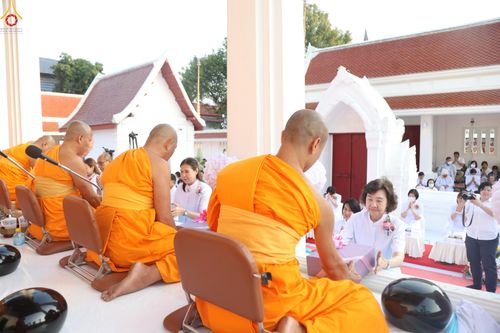 ภาพ No.297578:วันที่ 18 มกราคม พ.ศ. 2569 พิธีตักบาตรพระธรรมยาตรา ณ วัดโบสถ์บน ต.บางคูเวียง จ.นนทบุรี อนุสรณ์สถานลำดับที่ 4 สถานที่เกิดด้วยกายธรรม ในโครงการธรรมยาตรา กตัญญูบูชา มหาปูชนียาจารย์ พระมงคลเทพมุนี(สด จนฺทสโร) พระผู้ปราบมาร อนุสรณ์สถาน 7 แห่ง ปีที่ 14