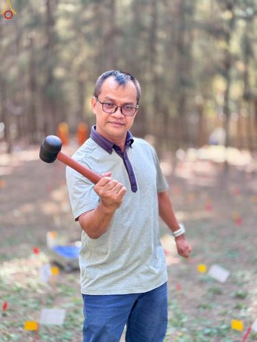 ภาพ No.300525:ภาพเบื้องหลังอาสาสมัครรวมใจ ชุดที่ 3 ในโครงการธรรมยาตรา กตัญญูบูชา มหาปูชนียาจารย์ พระมงคลเทพมุนี(สด จนฺทสโร) พระผู้ปราบมาร อนุสรณ์สถาน 7 แห่ง ปีที่ 14