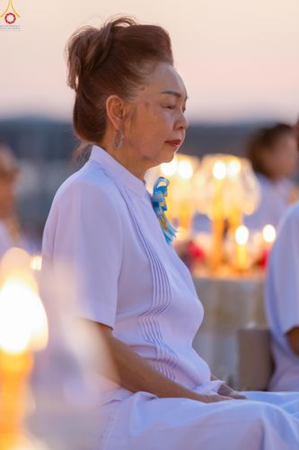 ภาพ No.307988:วันที่ 31 มกราคม พ.ศ. 2569 พิธีจุดประทีปธรรมถวายเป็นพุทธบูชา  และบูชาธรรมมหาปูชนียาจารย์ (ภาพชุดที่ 3) ณ วัดพระธรรมกาย ปทุมธานี ในโครงการธรรมยาตรา กตัญญูบูชา มหาปูชนียาจารย์ พระมงคลเทพมุนี(สด จนฺทสโร) พระผู้ปราบมาร อนุสรณ์สถาน 7 แห่ง ปีที่ 14