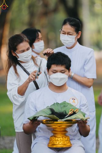 ภาพ No.80064:พิธีตัดปอยผมและปลงผมนาคธรรมทายาท โครงการอุปสมบทหมู่ธรรมทายาท พุทธศาสตร์สากลรุ่นที่ 7 (ภาคฤดูร้อน) วันอาทิตย์ที่ 9 เมษายน พ.ศ.2566