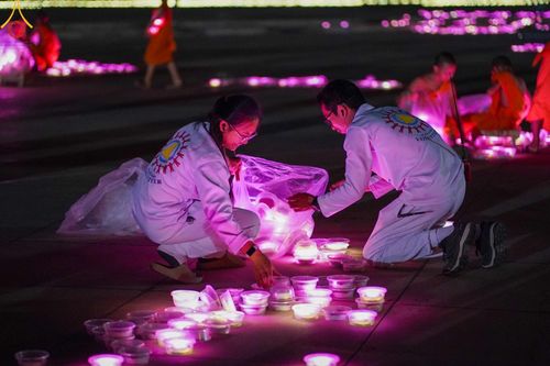 ภาพ No.150700:V.44 เพื่อพ่อ ภาพเตรียมงาน ปฎิบัติงาน ของเจ้าหน้าที่ อาสาสมัคร ทุกสถานะ เพื่อความสำเร็จ ในงานวันธรรมชัย วันอังคารที่ 27 สิงหาคม พ.ศ. 2567