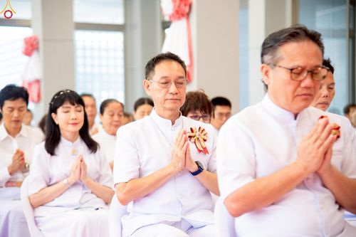 ภาพ No.249301:วันที่ 20 กันยายน พ.ศ. 2568 พิธีประดิษฐานรูปหล่อหลวงปู่วัดปากน้ำ ภาษีเจริญ ณ วิหารพระมงคลเทพมุนี (สด จนฺทสโร) ศูนย์ปฏิบัติธรรมภูเก็ต จ.ภูเก็ต