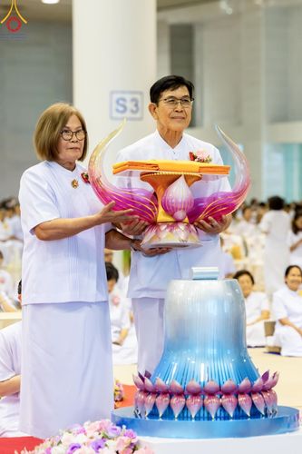 ภาพ No.160241:พิธีทอดผ้าป่าสมทบกฐินวัดพระธรรมกาย และสมทบกฐิน 30,000 วัดทั่วไทย ครั้งที่ 3 ณ สภาธรรมกายสากล วัดพระธรรมกาย วันพฤหัสบดีที่ 10 ตุลาคม พ.ศ. 2567