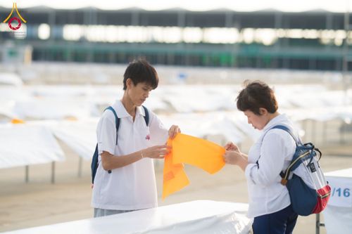 ภาพ No.217854:วันที่ 10-14 เมษายน พ.ศ. 2568 เจ้าหน้าที่อาสาสมัคร เตรียมงานวันคุ้มครองโลก ชุดที่ 2 วัดพระธรรมกาย จ.ปทุมธานี