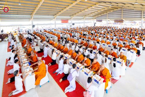 ภาพ No.230273:วันเสาร์ที่ 28 มิถุนายน พ.ศ. 2568 พิธีถวายสังฆทาน 323 วัด 4 จังหวัดชายแดนใต้ ปีที่ 21 ครั้งที่ 178 พิธีมอบกองทุนหนุนแรงใจช่วยครูใต้ ปีที่ 18 ครั้งที่ 142 ณ ศูนย์อบรมเยาวชนจังหวัดปัตตานี