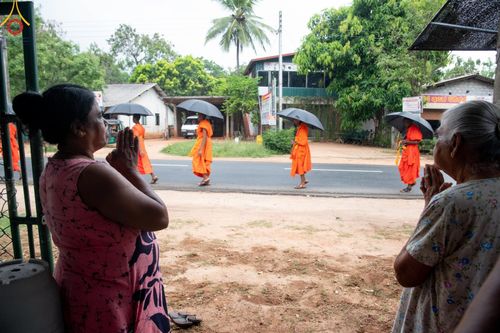 ภาพ No.139977:PhotoStory มหาศรัทธา ธรรมยาตราศรีลังกา EP.2 พิธีเปิดโครงการสยาม-ลังกา ธรรมยาตรา ฉลองเทศกาลวิสาขบูชาแห่งชาติ ศรีลังกา บูชาธรรม 80 ปีหลวงพ่อธัมมชโย เมื่อวันที่ 17 พฤษภาคม พ.ศ. 2567