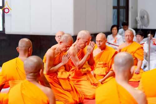 ภาพ No.223858:วันอาทิตย์ที่ 11 พฤษภาคม พ.ศ. 2568 พิธีอุปสมบทสามเณรเปรียญธรรมอุปสมบทอุทิศชีวิต 9 รูป อุบาสก 1 ท่าน ณ อุโบสถพระไตรปิฏกวัดพระธรรมกาย