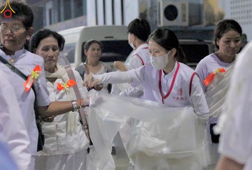 ภาพ No.205570:V.53 สารพัดV สารพัดดี ที่วัดโบสถ์บน ในโครงการธรรมยาตรา กตัญญูบูชา มหาปูชนียาจารย์ พระมงคลเทพมุนี(สด จนฺทสโร) พระผู้ปราบมาร อนุสรณ์สถาน 7 แห่ง ปีที่ 13 ระหว่างวันที่ 2-31 มกราคม พ.ศ. 2568