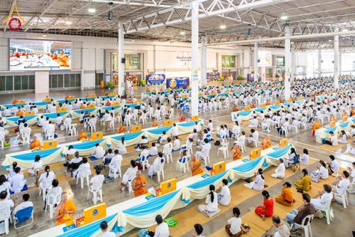 ภาพ No.185370:พิธีถวายมหาสังฆทาน 1,000 วัด ในวาระอายุวัฒนมงคล 84 ปี หลวงพ่อทัตตชีโว วันอาทิตย์ที่ 22 ธันวาคม พ.ศ. 2567 ณ สภาธรรมกายสากล วัดพระธรรมกาย