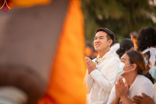 ภาพ No.107979:พิธีต้อนรับพระธรรมยาตรา ในโครงการธรรมยาตรากตัญญูบูชา มหาปูชนียาจารย์ พระมงคลเทพมุนี(สด จนฺทสโร) พระผู้ปราบมาร อนุสรณ์สถาน 7 แห่ง ปีที่ 12 วันที่ 7 มกราคม พ.ศ. 2567 ณ อนุสรณ์สถานคลองบางนางแท่น  อ.สามพราน จ.นครปฐม