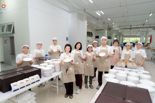 ภาพ No.243370:วันที่ 23-31 สิงหาคม พ.ศ. 2568 เจ้าหน้าที่ทุกสถานะ ทุ่มเทจัดงาน สัมมนารวมใจผู้นำบุญ เพื่องานกฐินสามัคคีทั่วไทย 30,000 วัด บูชาธรรม 81 ปี หลวงพ่อธัมมชโย