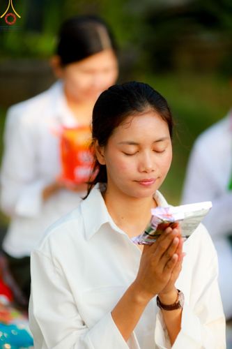 ภาพ No.116230:พิธีตักบาตรพระธรรมยาตรา ณ อนุสรณ์สถานลำดับที่ 4 สถานที่เกิดด้วยกายธรรม วัดโบสถ์(บน) จ.นนทบุรี วันที่ 21 มกราคม พ.ศ. 2567