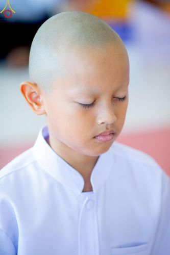 ภาพ No.215069:วันเสาร์ที่ 5 เมษายน พ.ศ. 2568 พิธีเวียนประทักษิณรอบพระมหาธรรมกายเจดีย์  พิธีวันทาเจดีย์ พิธีขอขมาและมอบผ้าไตร ในโครงการบรรพชาสามเณรฟื้นฟูพระพุทธศาสนาทั่วไทย , โครงการหน่อแก้วเปรียญธรรม รุ่นที่ 13 ,  โครงการสามเณรยุวธรรมทายาท รุ่นที่ 33 , โครงการสามเณรมั