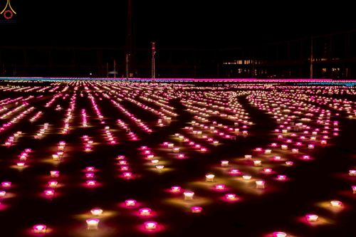 ภาพ No.241096:วันพุธที่ 27 สิงหาคม พ.ศ. 2568 พิธีจุดประทีป ในวันธรรมชัย ณ วัดพระธรรมกาย