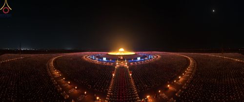 ภาพ No.77312:พิธีจุดมาฆประทีป ในวันมาฆบูชา อาทิตย์ต้นเดือนที่ 6 มีนาคม พ.ศ. 2566 ณ วัดพระธรรมกาย อ.คลองหลวง จ.ปทุมธานี