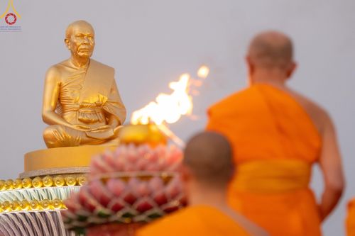 ภาพ No.122092:พิธีจุดประทีปถวายเป็นพุทธบูชา และบูชาธรรมมหาปูชนียาจารย์ พระมงคลเทพมุนี(สด จนฺทสโร) ในโครงการธรรมยาตรา กตัญญูบูชา มหาปูชนียาจารย์ พระมงคลเทพมุนี(สด จนฺทสโร) พระผู้ปราบมาร อนุสรณ์สถาน 7 แห่ง ปีที่ 12 วันที่ 31 มกราคม พ.ศ. 2567 ณ วัดพระธรรมกาย จ.ปทุมธานี