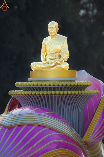 ภาพ No.187043:พระธรรมยาตราปฏิบัติธรรม และถ่ายภาพหมู่ประวัติศาสตร์ ปีที่ 13 ณ ลานทิศตะวันออก มหาวิหารพระมงคลเทพมุนี วัดพระธรรมกาย จ.ปทุมธานี วันเสาร์ที่ 28 ธันวาคม พ.ศ. 2567