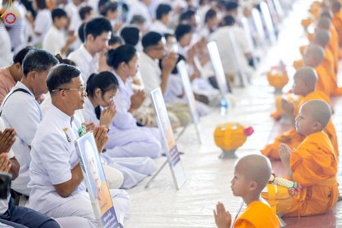 ภาพ No.215889:วันเสาร์ที่ 5 เมษายน พ.ศ. 2568 พิธีขอบรรพชา พิธีขอสรณคมน์และศีล  พิธีขอนิสสัย พิธีถวายบาตร ในโครงการบรรพชาสามเณรฟื้นฟูพระพุทธศาสนาทั่วไทย , โครงการหน่อแก้วเปรียญธรรม รุ่นที่ 13 ,  โครงการสามเณรยุวธรรมทายาท รุ่นที่ 33 , โครงการสามเณรมัชฌิมธรรมทายาท รุ่นที