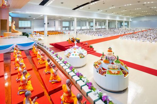 ภาพ No.227988:วันอาทิตย์ที่ 1 มิถุนายน พ.ศ. 2568 พิธีตักบาตร , พิธีบูชาข้าวพระ ณ วัดพระธรรมกาย จ.ปทุมธานี