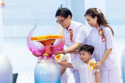 ภาพ No.244045:วันอาทิตย์ที่ 7 กันยายน พ.ศ. 2568 พิธีทอดผ้าป่าสมทบกฐินวัดพระธรรมกาย และสมทบกฐิน 30,000 วัดทั่วไทย ครั้งที่ 2 ณ ห้องแก้วสารพัดนึก 1 วัดพระธรรมกาย