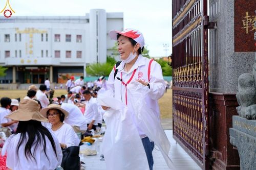 ภาพ No.128755:V.33 รวมพลังเพื่อบางกล่ำ การเตรียมงานของเจ้าหน้าที่หน่วยงานต่างๆ เพื่องานธรรมยาตราอัญเชิญพระบรมสารีริกธาตุ ประดิษฐาน ณ มหารัตนเจดีย์สิริปทุมสวรรค์ (เจดีย์อริยพุทธะ 5 พระองค์) ศูนย์ปฏิบัติธรรมภาคใต้ อ.บางกล่ำ จ.สงขลา ระหว่างวันที่ 9-10 มีนาคม พ.ศ. 2567