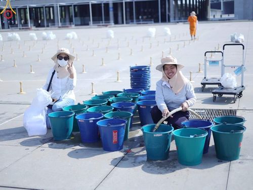 ภาพ No.208200:V.55 สารพัดV สารพัดดี ที่วัดพระธรรมกาย ในโครงการธรรมยาตรา กตัญญูบูชา มหาปูชนียาจารย์ พระมงคลเทพมุนี (สด จนฺทสโร) พระผู้ปราบมาร อนุสรณ์สถาน 7 แห่ง ปีที่ 13 ระหว่างวันที่ 2-31 มกราคม พ.ศ. 2568