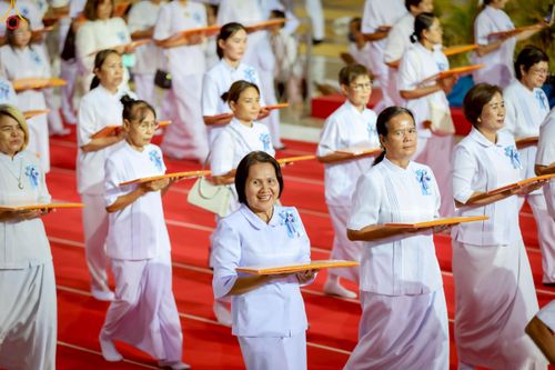 ภาพ No.240812:วันพุธที่ 27 สิงหาคม พ.ศ. 2568 พิธีทอดผ้าป่าเพื่อสร้างอาคาร  82 ปี หลวงพ่อธัมมชโย สมทบกฐินวัดพระธรรมกาย และกฐิน 30,000 วัดทั่วประเทศ ครั้งที่ 1