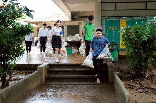 ภาพ No.243177:วันพฤหัสบดีที่ 4 กันยายน พ.ศ. 2568 เวลา 07.00-08.15 น. มหาวิทยาลัยเกษตรศาสตร์ กำแพงแสน ร่วมทำบุญตักบาตร Freshy KU85 พระสงฆ์ 85 รูป