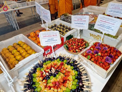 ภาพ No.120726:พิธีถวายภัตตาหารเป็นสังฆทาน แด่คณะพระธรรมยาตรา ปีที่ 12 วันที่ 29 มกราคม พ.ศ. 2567 ณ สภาธรรมกายสากล วัดพระธรรมกาย